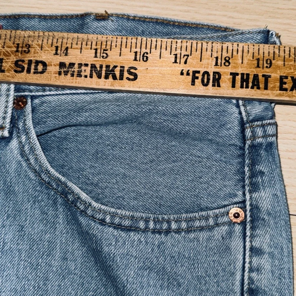 Levi's 505 Straight Fit Jeans Mens 38x32 Light Wash Blue Excellent Denim Cotton